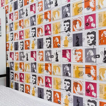 Retro Hostel *